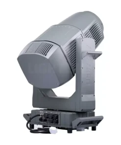 Un grande faretto da palco Shark Profile grigio, montato su un supporto e dotato di un pannello di controllo visibile e di cavi di alimentazione alla base.