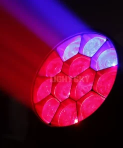 Primo piano della luce da palco LED Pearl Wash con fasci rossi e blu che brillano verso l'esterno. La disposizione esagonale dei LED crea un motivo a nido d'ape, proiettando una luce vibrante.