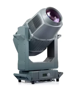 Uno Shark Profile, un grande faretto grigio con una base robusta e una lente ampia, è posizionato su uno sfondo bianco semplice. Con il suo design elegante e industriale, è ideale per l'illuminazione di palchi o eventi.